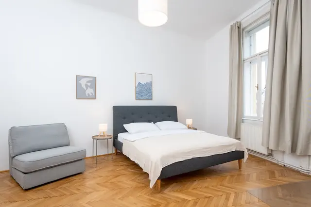 2 Bedroom | Naschmarkt | Middle Floor — accommodation at Cityswap Austria GmbH, Vienna — photo 9 of 23