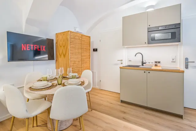 Studio | Naschmarkt | Air conditioning | Apt 38 — accommodation at Cityswap Austria GmbH, Vienna — photo 5 of 13