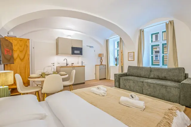 Studio | Naschmarkt | Air conditioning | Apt 38 — accommodation at Cityswap Austria GmbH, Vienna — photo 7 of 13