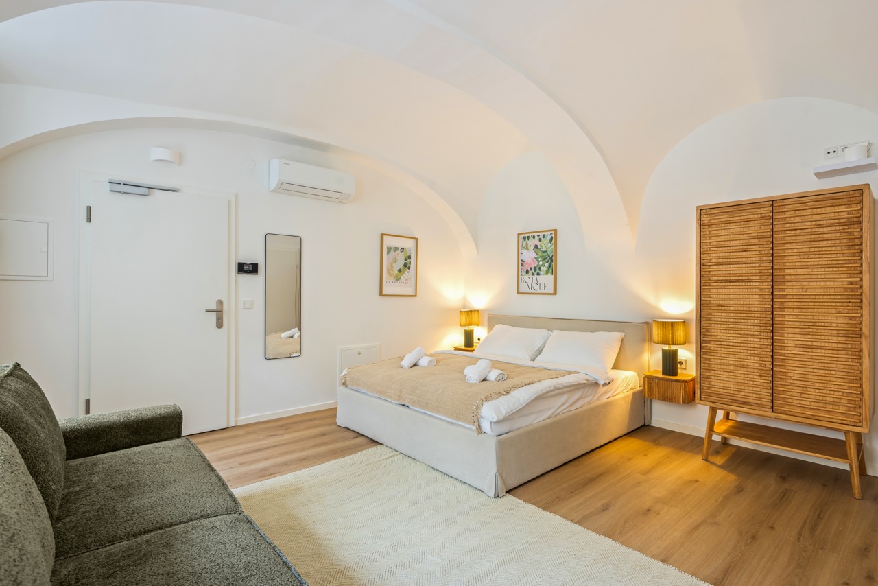Studio | Naschmarkt | Air conditioning | Apt 39 — accommodation at Cityswap Austria GmbH, Vienna — photo 3 of 10
