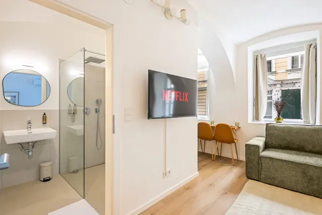 Studio | Naschmarkt | Air conditioning | Apt 39 — accommodation at Cityswap Austria GmbH, Vienna — photo 6 of 10
