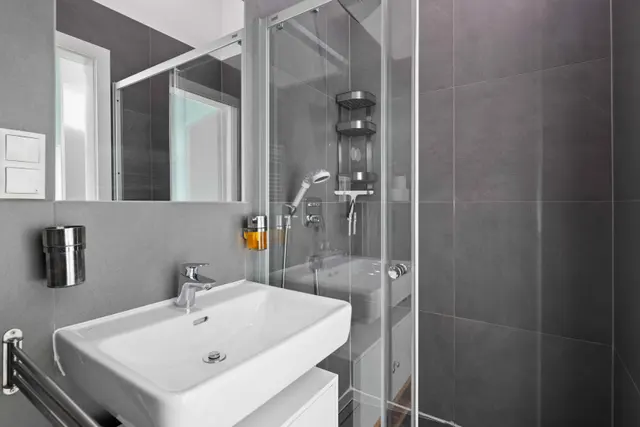 Studio | Naschmarkt | City view | Apt 1 — accommodation at Cityswap Austria GmbH, Vienna — photo 13 of 15