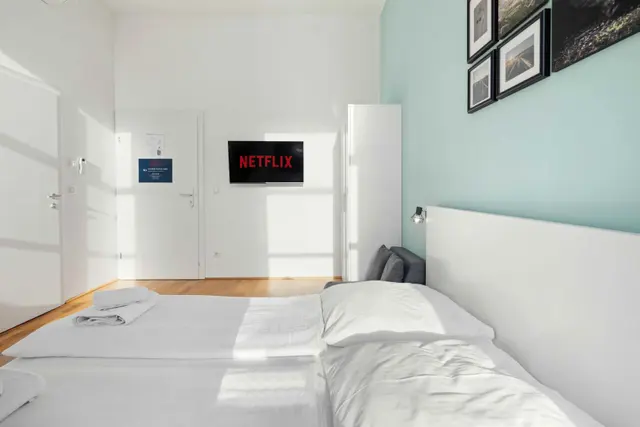 Studio | Naschmarkt | City view | Apt 3 — accommodation at Cityswap Austria GmbH, Vienna — photo 3 of 15