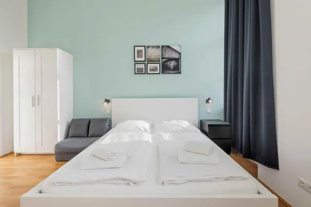Studio | Naschmarkt | City view | Apt 3 — accommodation at Cityswap Austria GmbH, Vienna — photo 7 of 15