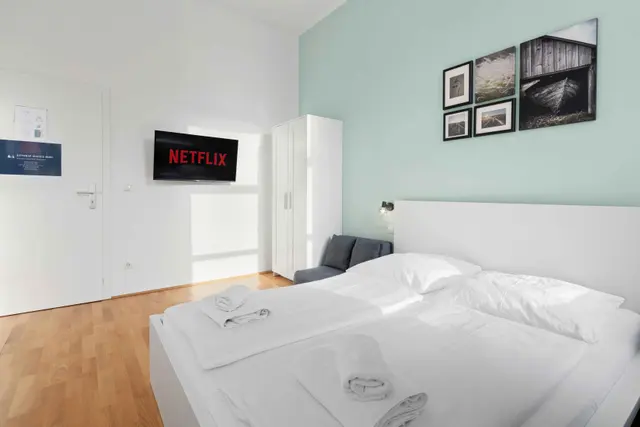 Studio | Naschmarkt | City view | Apt 3 — accommodation at Cityswap Austria GmbH, Vienna — photo 9 of 15
