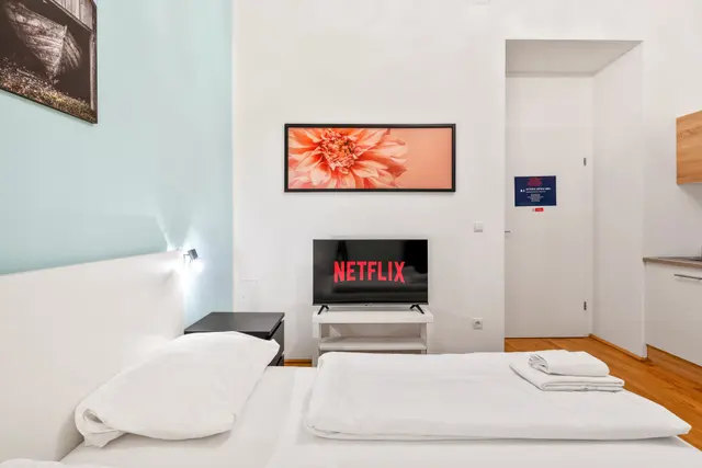 Studio | Naschmarkt | City view | Apt 4 — accommodation at Cityswap Austria GmbH, Vienna — photo 16 of 21