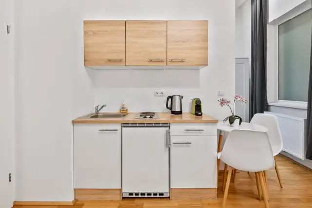 Studio | Naschmarkt | City view | Apt 4 — accommodation at Cityswap Austria GmbH, Vienna — photo 20 of 21
