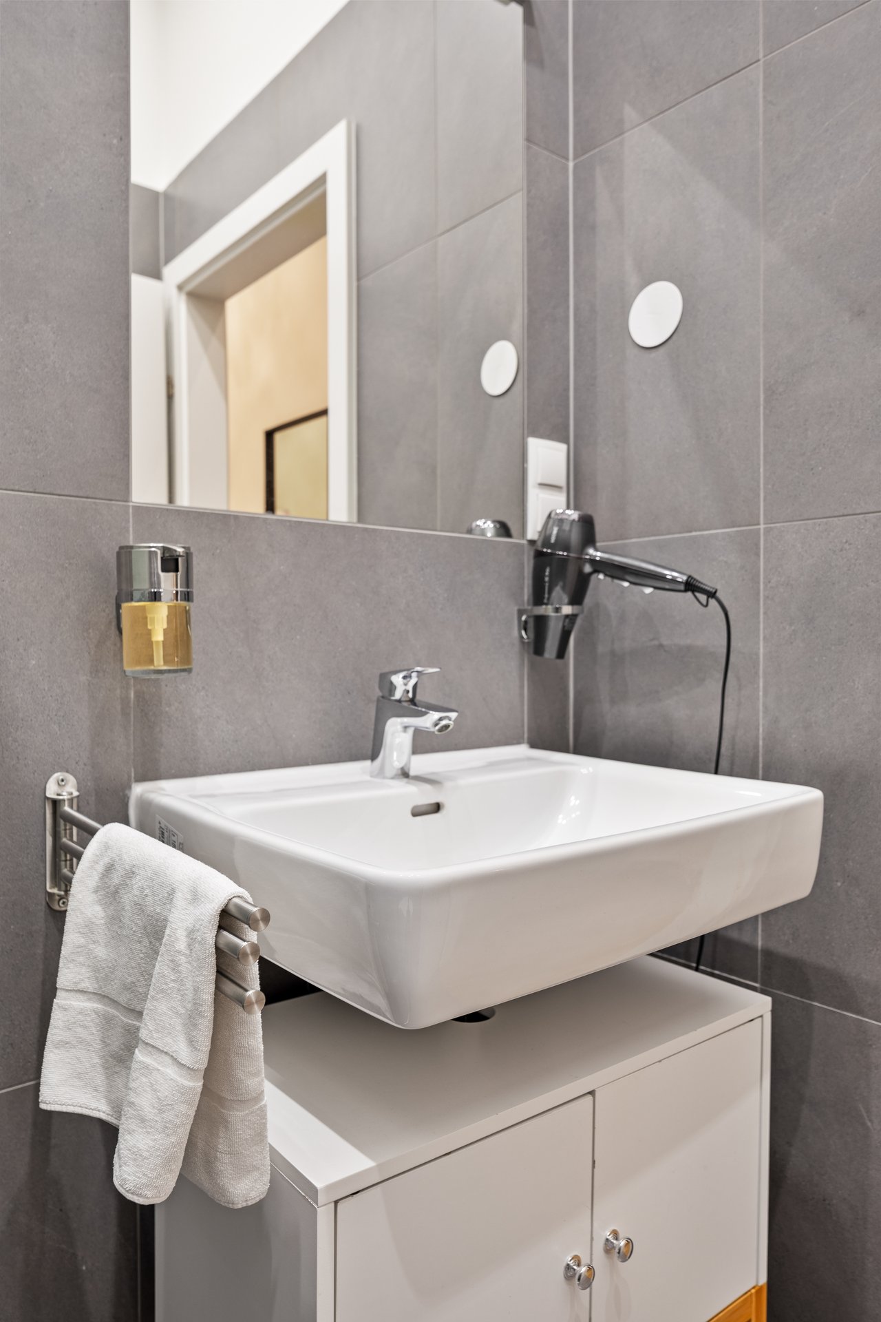 Studio | Naschmarkt | City view | Apt 4 — Cityswap Austria GmbH, Vienna (9/21)