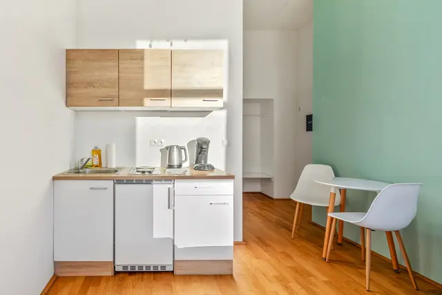 Studio | Naschmarkt | City view | Apt 5 — accommodation at Cityswap Austria GmbH, Vienna — photo 10 of 21