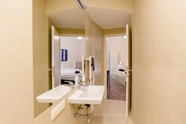 Studio | Old Town | Air conditioning — accommodation at Cityswap Austria GmbH, Vienna — photo 9 of 11