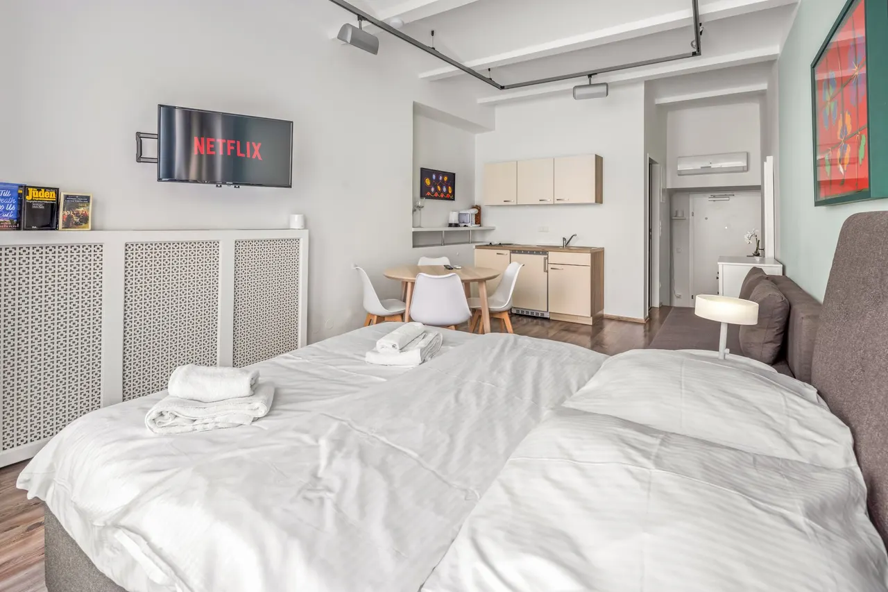 Studio | Old Town | City view – Cityswap Austria GmbH Vienna
