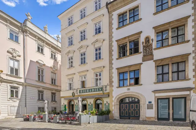 Studio | Old Town | City view — accommodation at Cityswap Austria GmbH, Vienna — photo 8 of 15