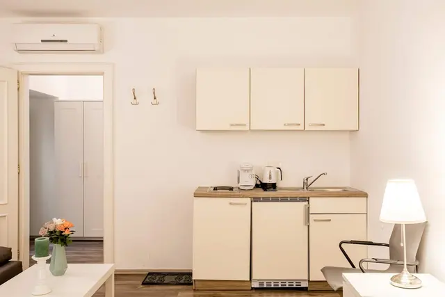 Studio | Old Town | Garden view — accommodation at Cityswap Austria GmbH, Vienna — photo 10 of 17