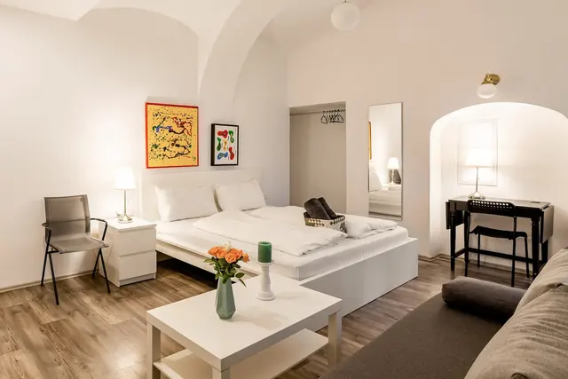 Studio | Old Town | Garden view — accommodation at Cityswap Austria GmbH, Vienna — photo 16 of 17