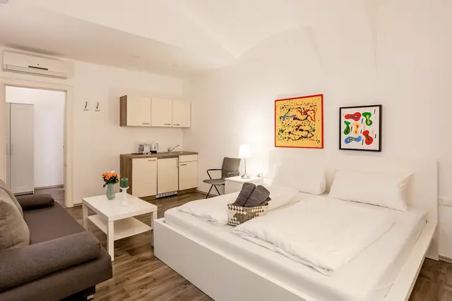 Studio | Old Town | Garden view — accommodation at Cityswap Austria GmbH, Vienna — photo 17 of 17