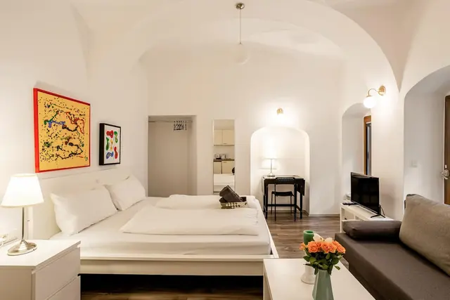 Studio | Old Town | Garden view — accommodation at Cityswap Austria GmbH, Vienna — photo 5 of 17