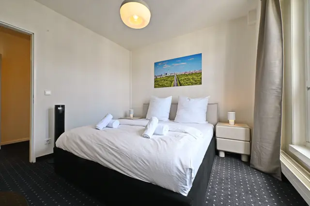 3 Bedroom  Apartment | City view | Free parking | Terrace — apartment at  Cityswap Germany GmbH, Berlin — photo 12 of 38