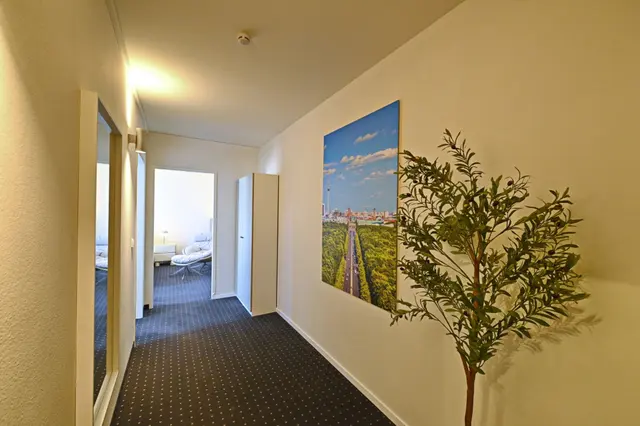 3 Bedroom  Apartment | City view | Free parking | Terrace — apartment at  Cityswap Germany GmbH, Berlin — photo 16 of 38