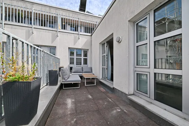 3 Bedroom  Apartment | City view | Free parking | Terrace — apartment at  Cityswap Germany GmbH, Berlin — photo 22 of 38
