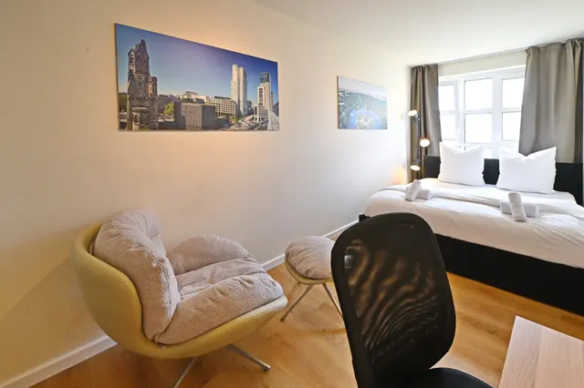 3 Bedroom  Apartment | City view | Free parking | Terrace — apartment at  Cityswap Germany GmbH, Berlin — photo 27 of 38