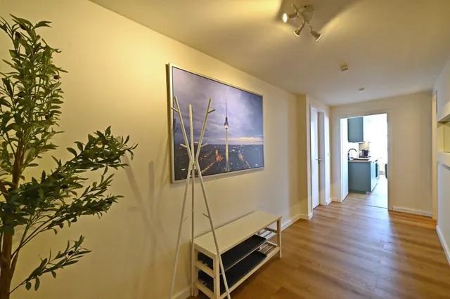 3 Bedroom  Apartment | City view | Free parking | Terrace — apartment at  Cityswap Germany GmbH, Berlin — photo 33 of 38