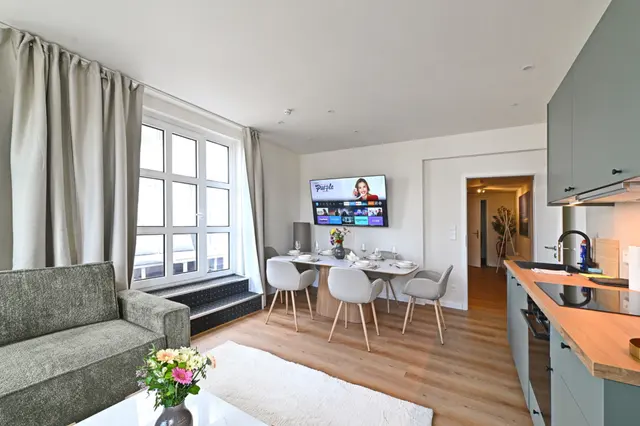 3 Bedroom  Apartment | City view | Free parking | Terrace — apartment at  Cityswap Germany GmbH, Berlin — photo 34 of 38