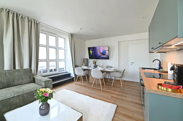 3 Bedroom  Apartment | City view | Free parking | Terrace — apartment at  Cityswap Germany GmbH, Berlin — photo 35 of 38