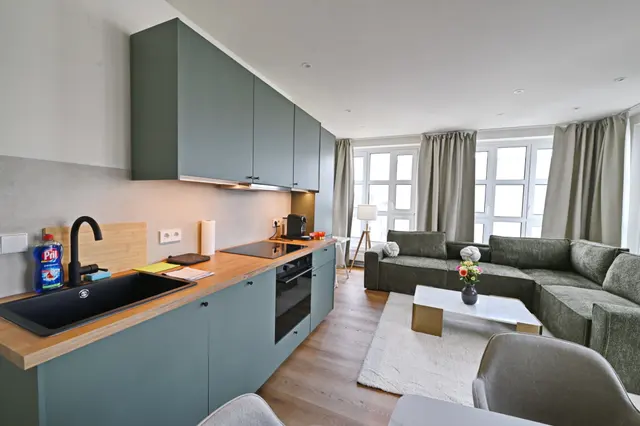3 Bedroom  Apartment | City view | Free parking | Terrace — apartment at  Cityswap Germany GmbH, Berlin — photo 36 of 38