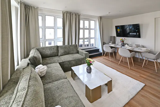 3 Bedroom  Apartment | City view | Free parking | Terrace — apartment at  Cityswap Germany GmbH, Berlin — photo 4 of 38
