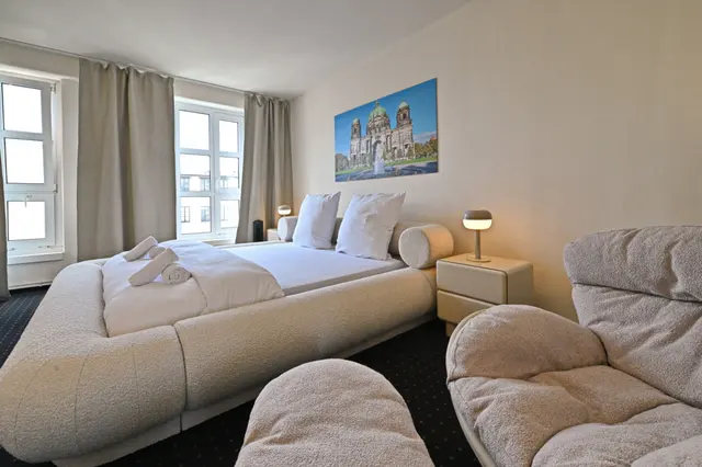 3 Bedroom  Apartment | City view | Free parking | Terrace — apartment at  Cityswap Germany GmbH, Berlin — photo 5 of 38