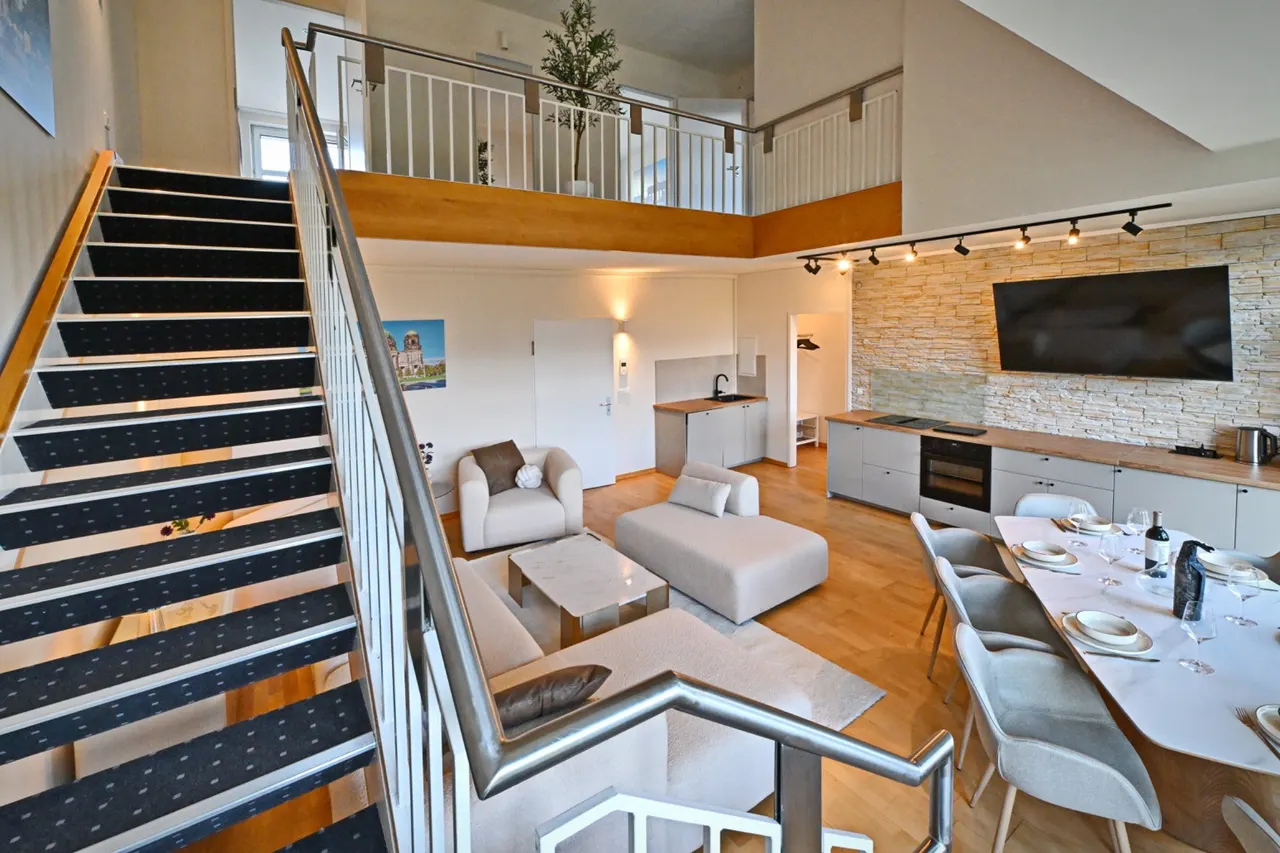 4 Bedroom Duplex Apartment | City view | Free parking  –  Cityswap Germany GmbH Berlin