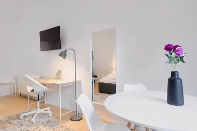 Studio | Ground floor | Smart TV — apartment at  Cityswap Germany GmbH, Berlin — photo 4 of 23
