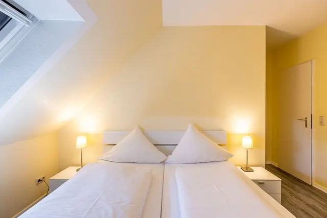 Apartment 2 SZ | Privater Parkplatz, Nebengebäude — Gemünder Ferienpark Salzberg, Schleiden-Gemünd (4/7)