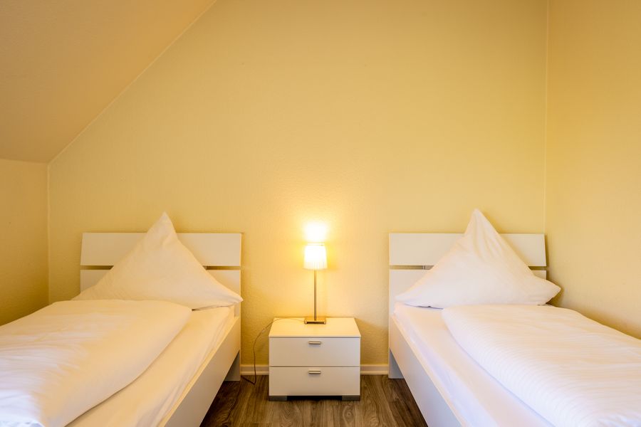 Apartment 2 BR | XXL maisonette, extra bathroom, quiet — apartment at Gemünder Ferienpark Salzberg, Nordrhein-Westfalen — photo 5 of 10