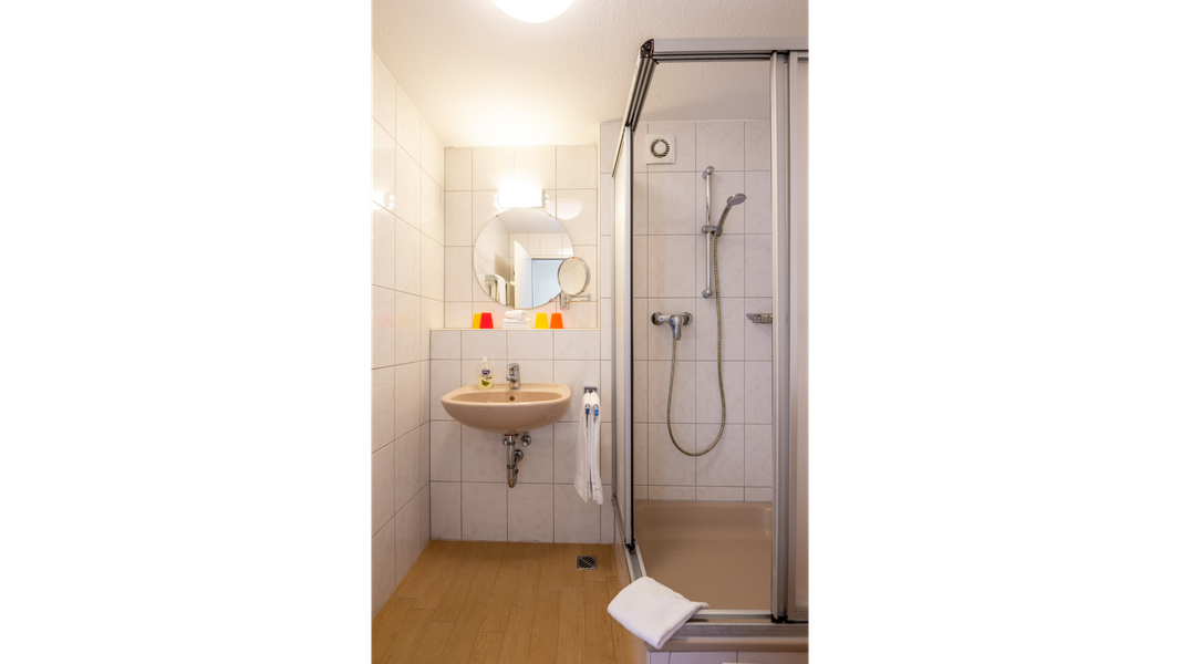 Apartment 2 BR | XXL maisonette, extra bathroom, quiet — apartment at Gemünder Ferienpark Salzberg, Nordrhein-Westfalen — photo 8 of 10