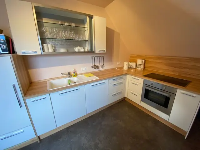 Apartment | Attic and Private Balcony — Gemünder Ferienpark Salzberg, Schleiden-Gemünd (4/6)