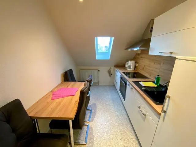 Apartment | Economy | Modern kitchen and attic — Gemünder Ferienpark Salzberg, Schleiden-Gemünd (3/4)
