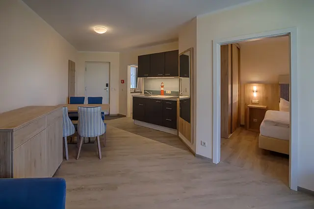 Apartment | Zweiraum mit einem Schlafzimmer — Haffhus l Hotel & Spa, Seebad Ueckermünde (2/2)