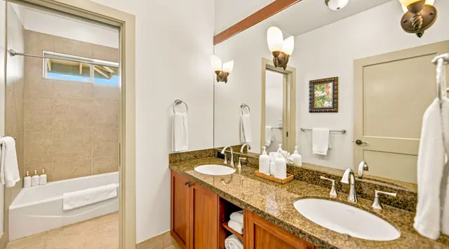 Hale Maluhia Suite | Direct Ocean View — apartment at Halii Kai by Polu Resorts, Waikoloa — photo 23 of 24