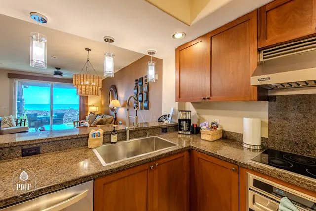 Makai Suite One Bedroom - Ocean Front — apartment at Halii Kai by Polu Resorts, Waikoloa — photo 8 of 28