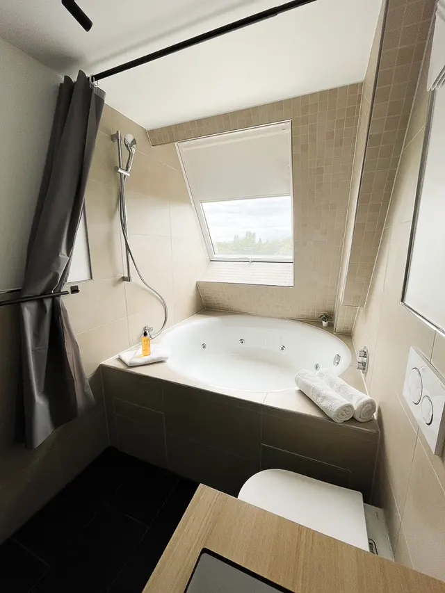 2 Rooms Apartment | jacuzzi with city view – HOLI City Apart Hotel Berlin