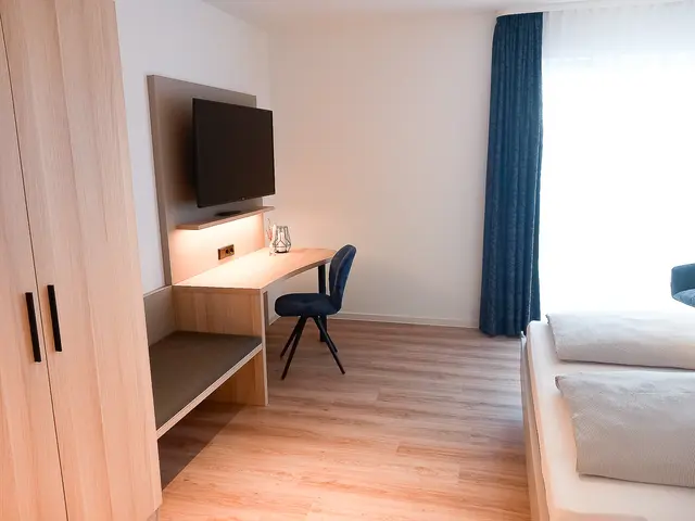 Comfort Plus | King bed on middle floor – HOLI City Apart Hotel Berlin