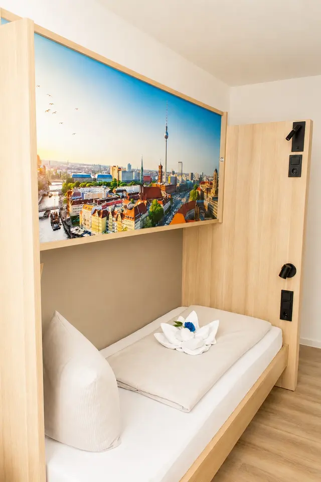 Standard | Hochbett mit Gemeinschaftsbad — HOLI City Apart Hotel Berlin, Berlin (2/2)