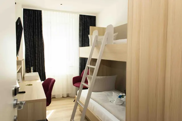 Standard | Bunk beds with external bathroom – HOLI City Apart Hotel Berlin