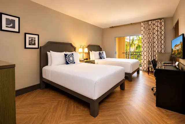 Luminary Double Queen | Courtyard View — room at Hollywood Hotel, Los Angeles — photo 8 of 8