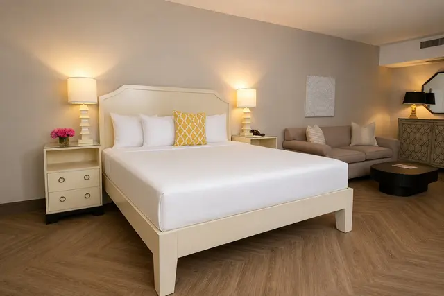 Luminary King | Corner room away from elevator — Hollywood Hotel, Los Angeles (3/12)
