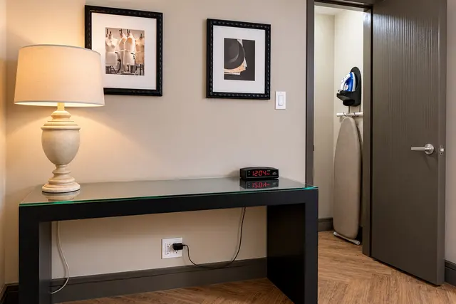 Luminary King | Corner room away from elevator — Hollywood Hotel, Los Angeles (7/12)
