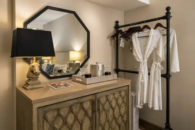 Luminary Queen | Second floor facing courtyard — room at Hollywood Hotel, Los Angeles — photo 6 of 8