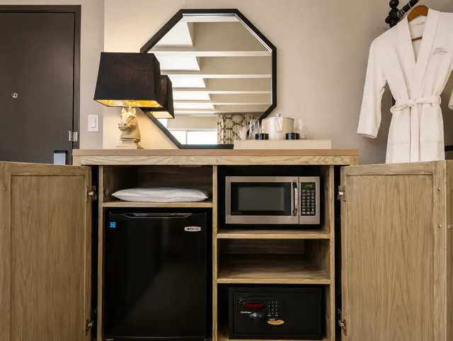 Luminary Queen | Sliding door balcony and top floor — Hollywood Hotel, Los Angeles (7/8)