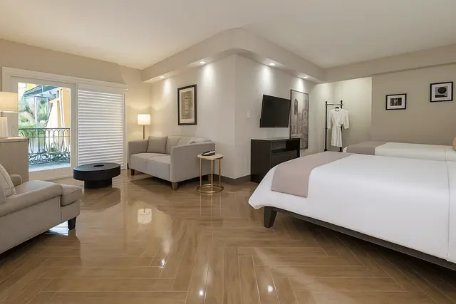 Silver Screen Junior Suite | Close to elevator – Hollywood Hotel